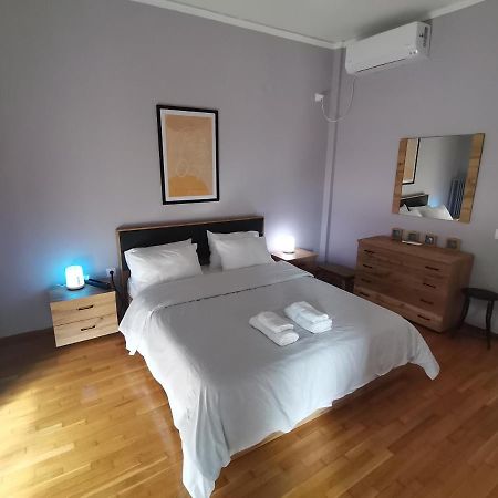 Penthouse Spacious W Super Wifi & Terrace, 2 Min From Metro Athens Exterior photo