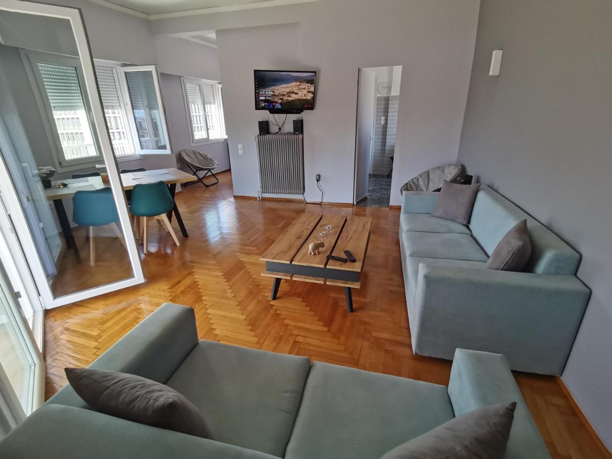 Penthouse Spacious W Super Wifi & Terrace, 2 Min From Metro Athens Exterior photo